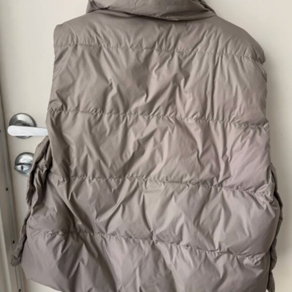 Elegant Designer Puffer Vest – Brown (White Duck Down Filling) - Picture 2 of 7